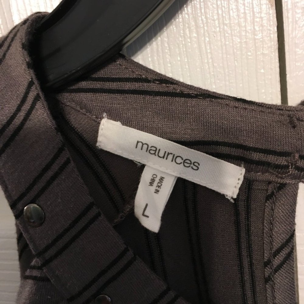 Maurices Cold Shoulder Top - Picture 5 of 6